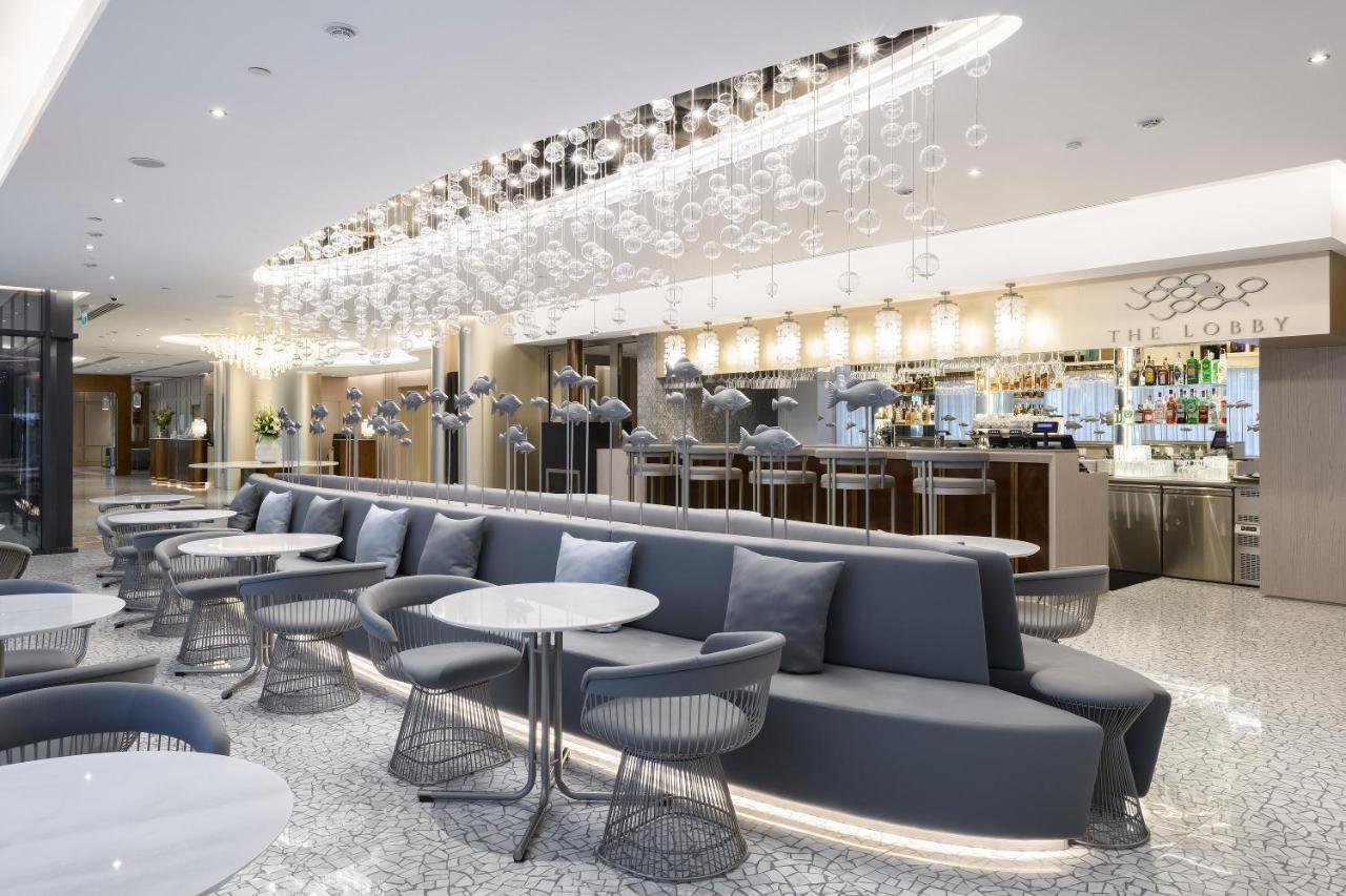 Premier Hotel Oděsa Exteriér fotografie The lounge at London Heathrow Airport