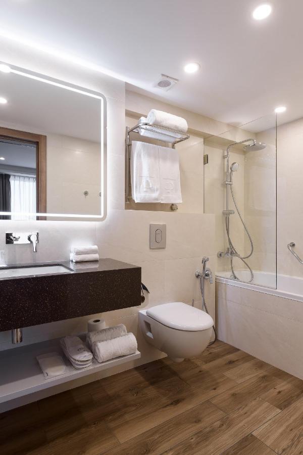 Premier Hotel Oděsa Exteriér fotografie Bathroom